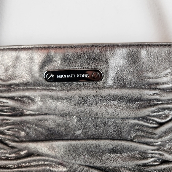 Michael Kors Gray Ruched Distressed Leather Envelope Cross Body Shoulder Bag - Picture 4 of 10